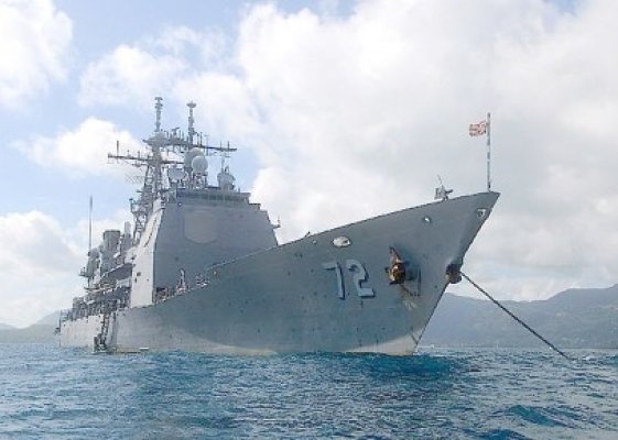 Nava militară Vella Gulf face escală în portul Constanţa